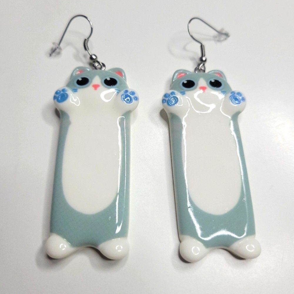 NWT Cat Lady Cute Long Cat Earrings White And Grey Cat Blue Paws Hypoallergenic